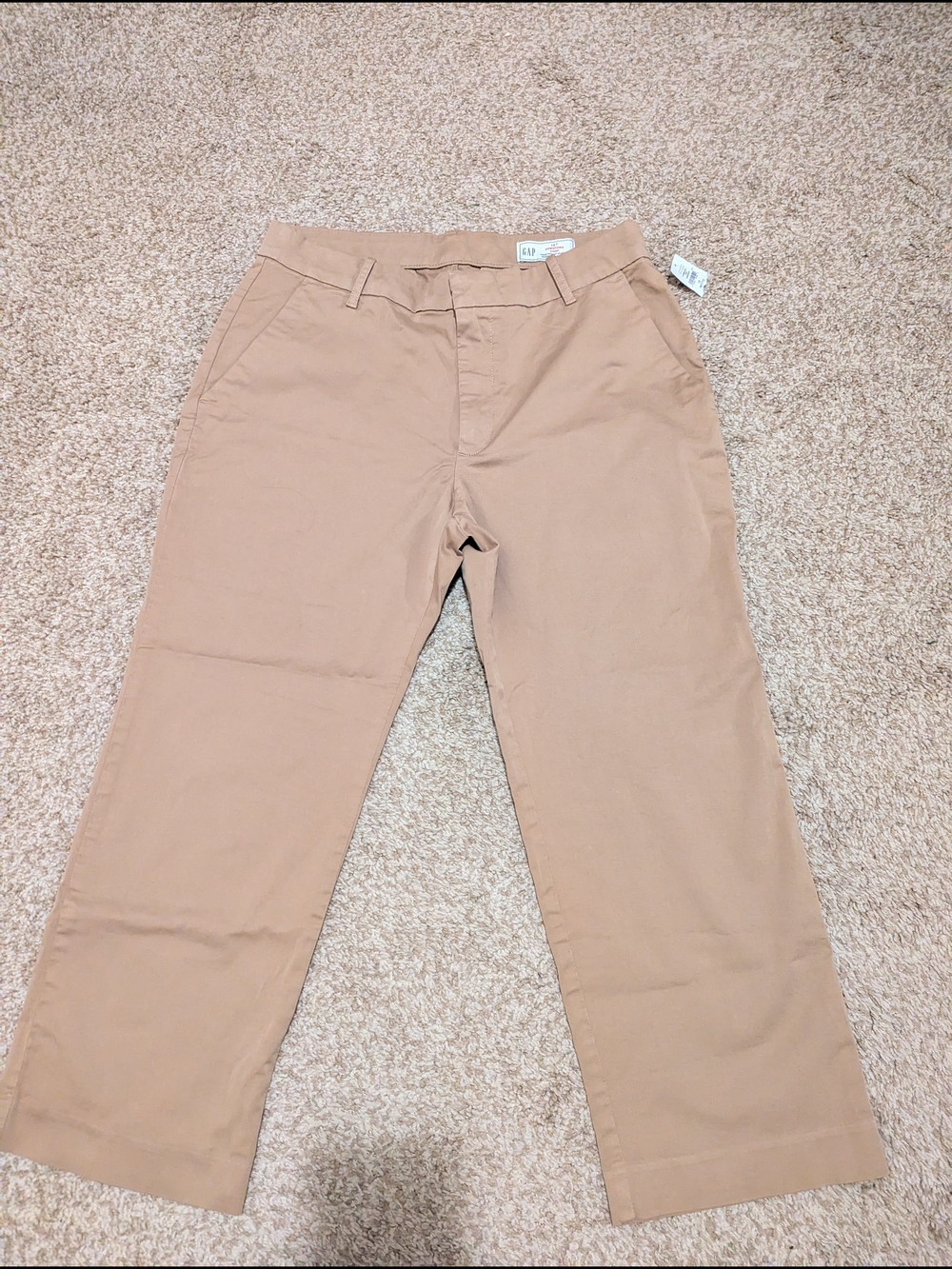 GAP Women's Cropped Chino Pants in Tan
